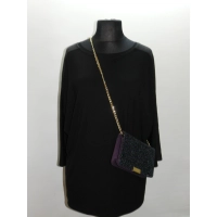 Czarna tunika z lampasem błyszczącym czerwoną niteczką